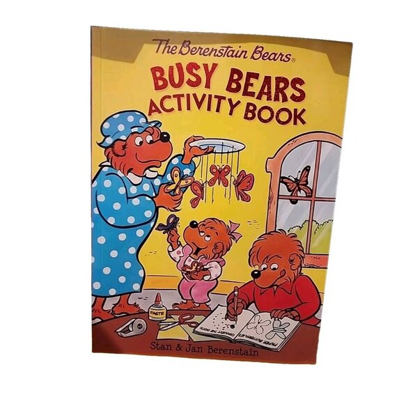 The Berenstain Bears Busy Bears Activity & Coloring Book by Stan&Jan 80 Pages - Picture 2 of 4